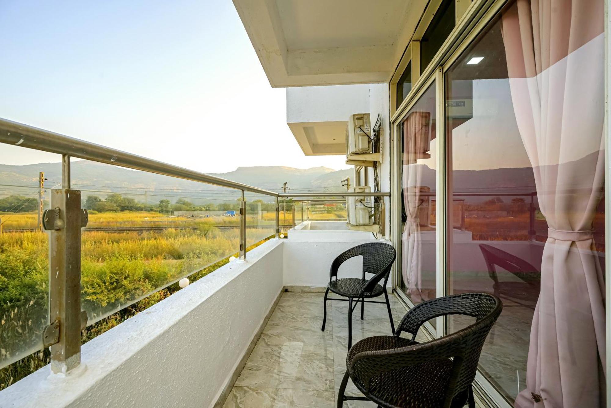 Ll Empyrean Stays II 6Bhk Big Daddy Villa II Private Pool II Ac II View Ll โลนาวาลา ภายนอก รูปภาพ